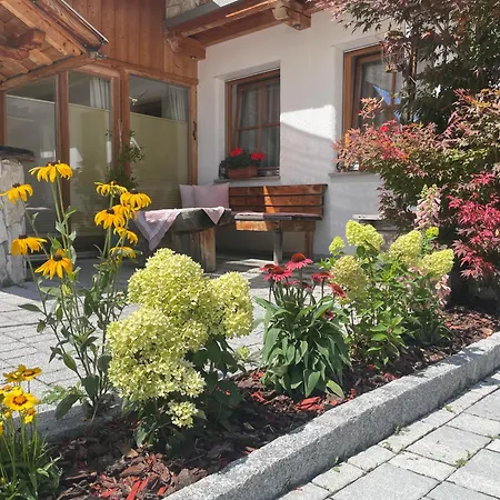 Haus Priller 公寓 锡利安